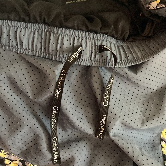 CK Running Shorts with pockets, drawstring, lined - Picture 4 of 10